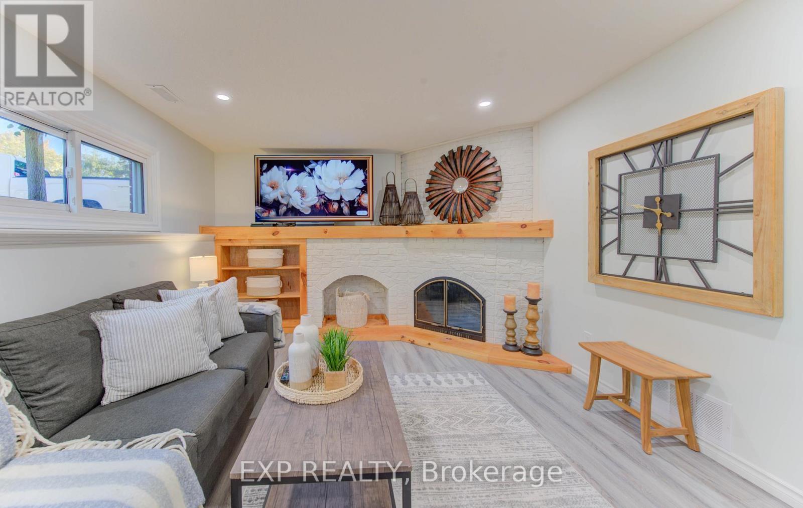 36 Blackfriars Place, Kitchener, Ontario  N2A 1M5 - Photo 34 - X12466989