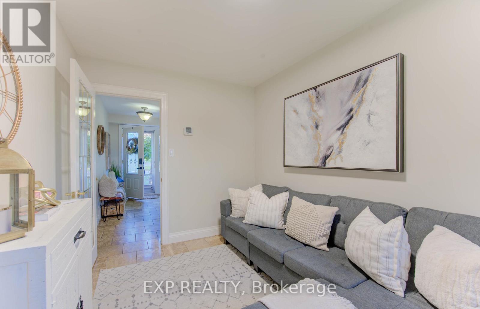 36 Blackfriars Place, Kitchener, Ontario  N2A 1M5 - Photo 7 - X12466989