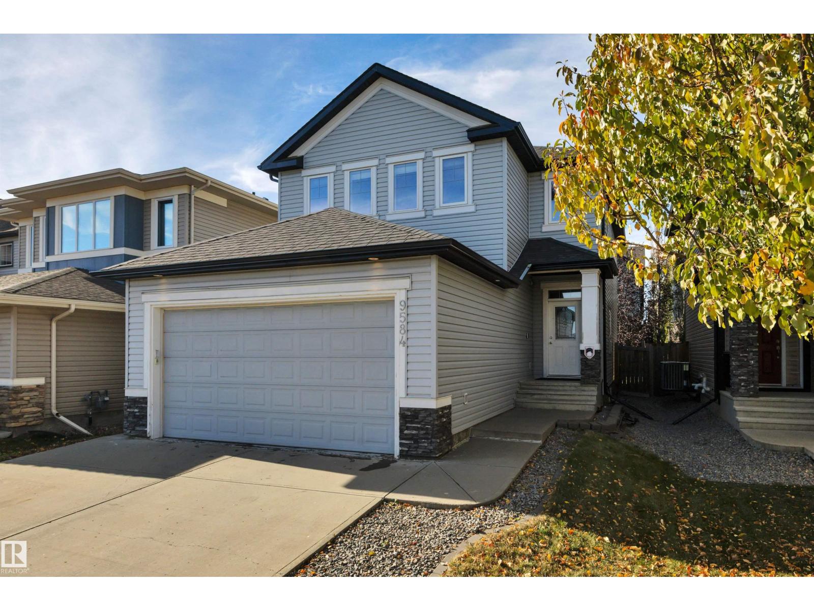 9584 221 St Nw, Edmonton, Alberta  T5T 4A8 - Photo 2 - E4462403