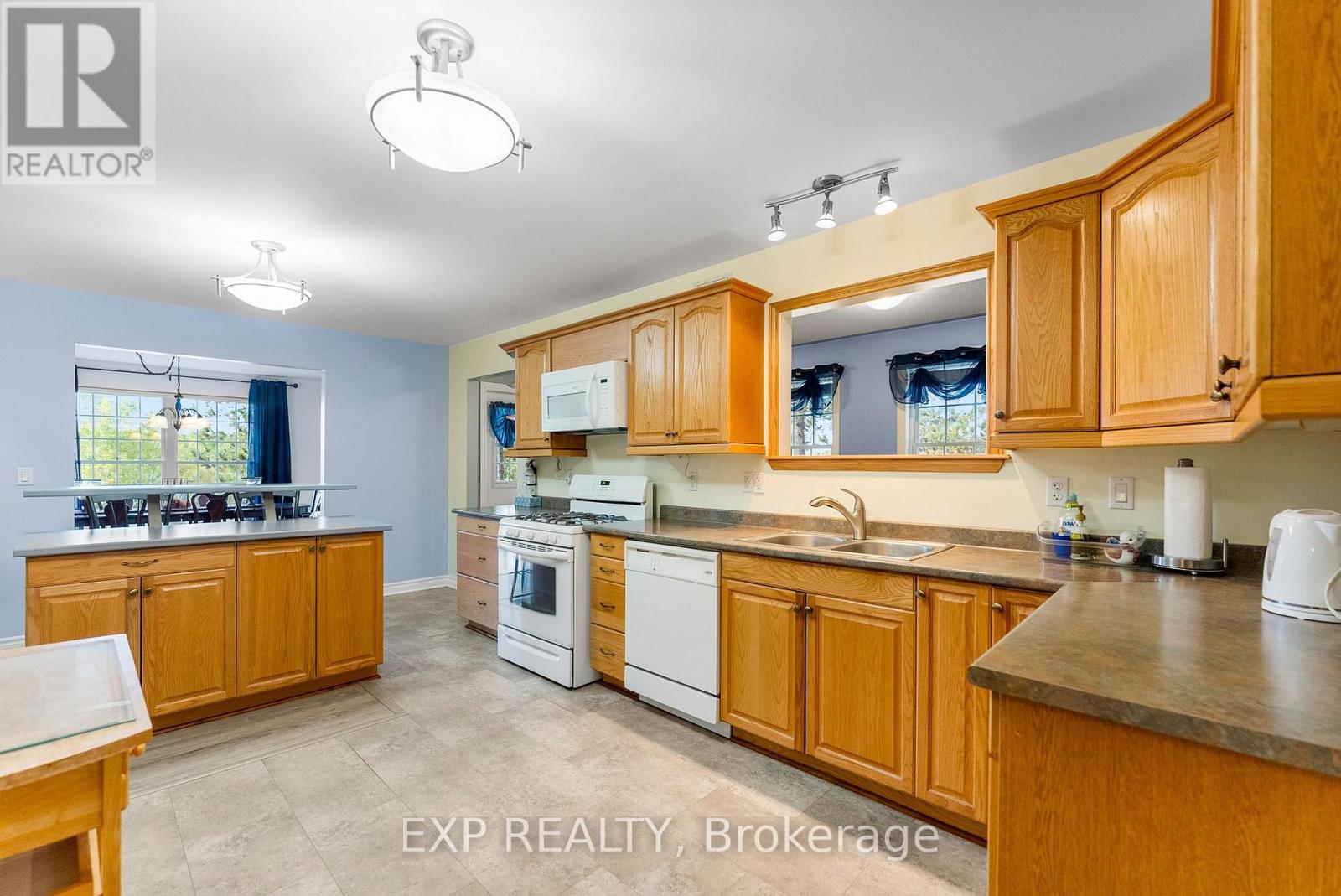 10 Cybulski Road, Madawaska Valley, Ontario  K0J 1B0 - Photo 10 - X12467013