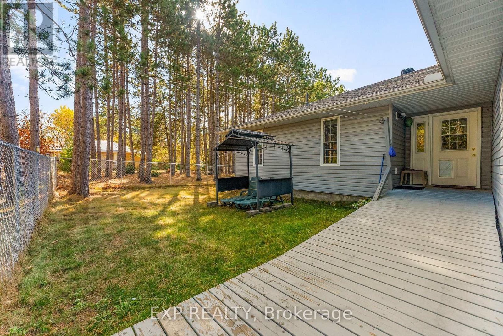 10 Cybulski Road, Madawaska Valley, Ontario  K0J 1B0 - Photo 36 - X12467013