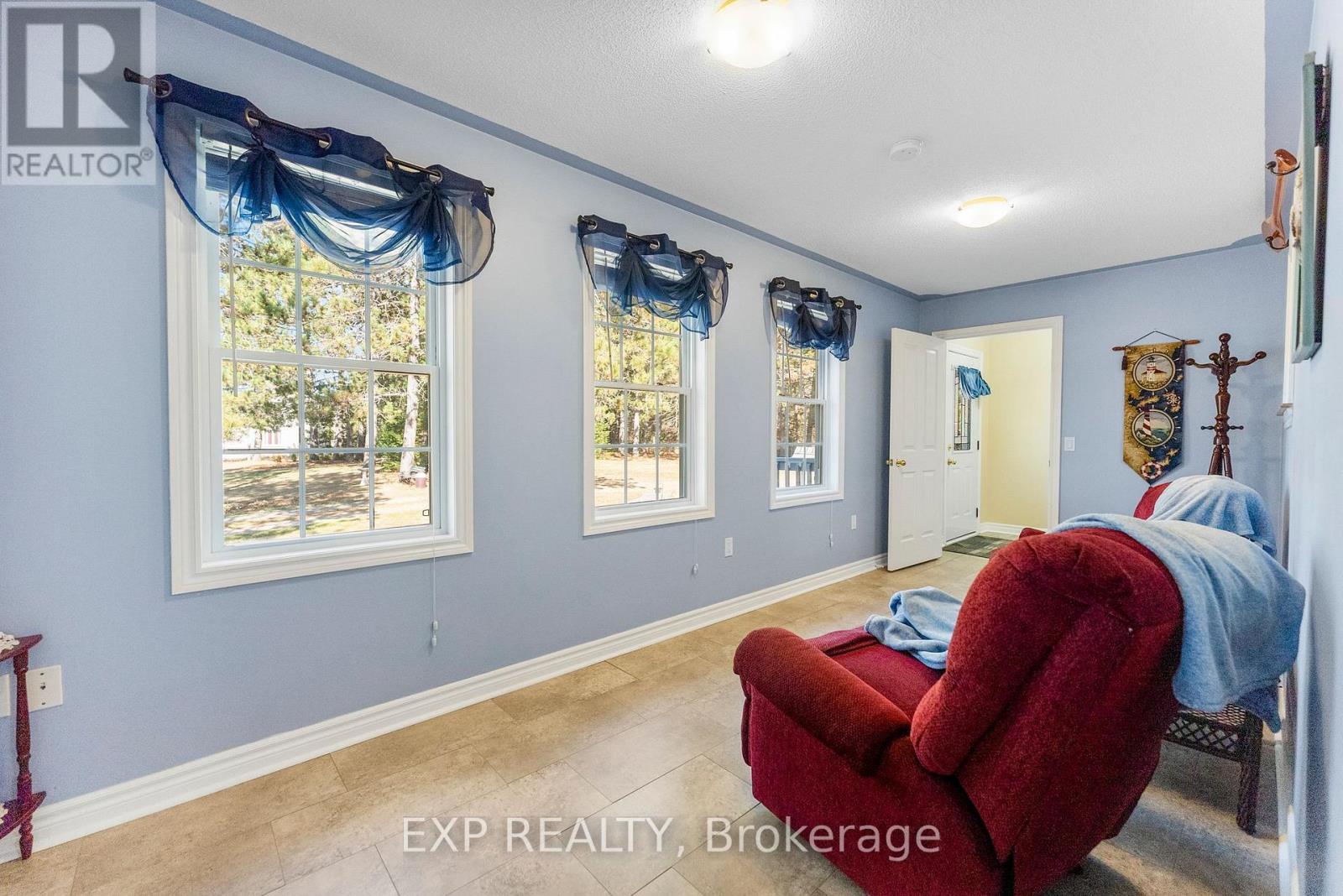 10 Cybulski Road, Madawaska Valley, Ontario  K0J 1B0 - Photo 5 - X12467013