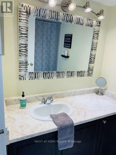 1003 - 3700 Kaneff Crescent, Mississauga, Ontario  L5A 4B8 - Photo 7 - W12466815