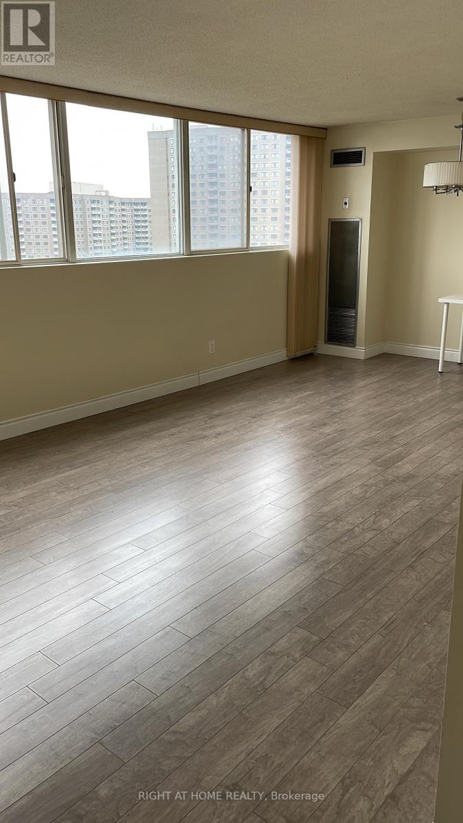 1003 - 3700 Kaneff Crescent, Mississauga, Ontario  L5A 4B8 - Photo 8 - W12466815