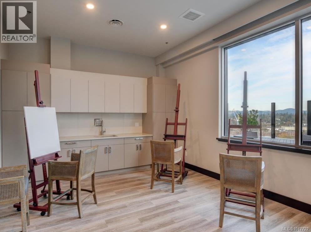 903 622 Admirals Rd, Esquimalt, British Columbia V9A 2N7 - Photo 4 - 1017722