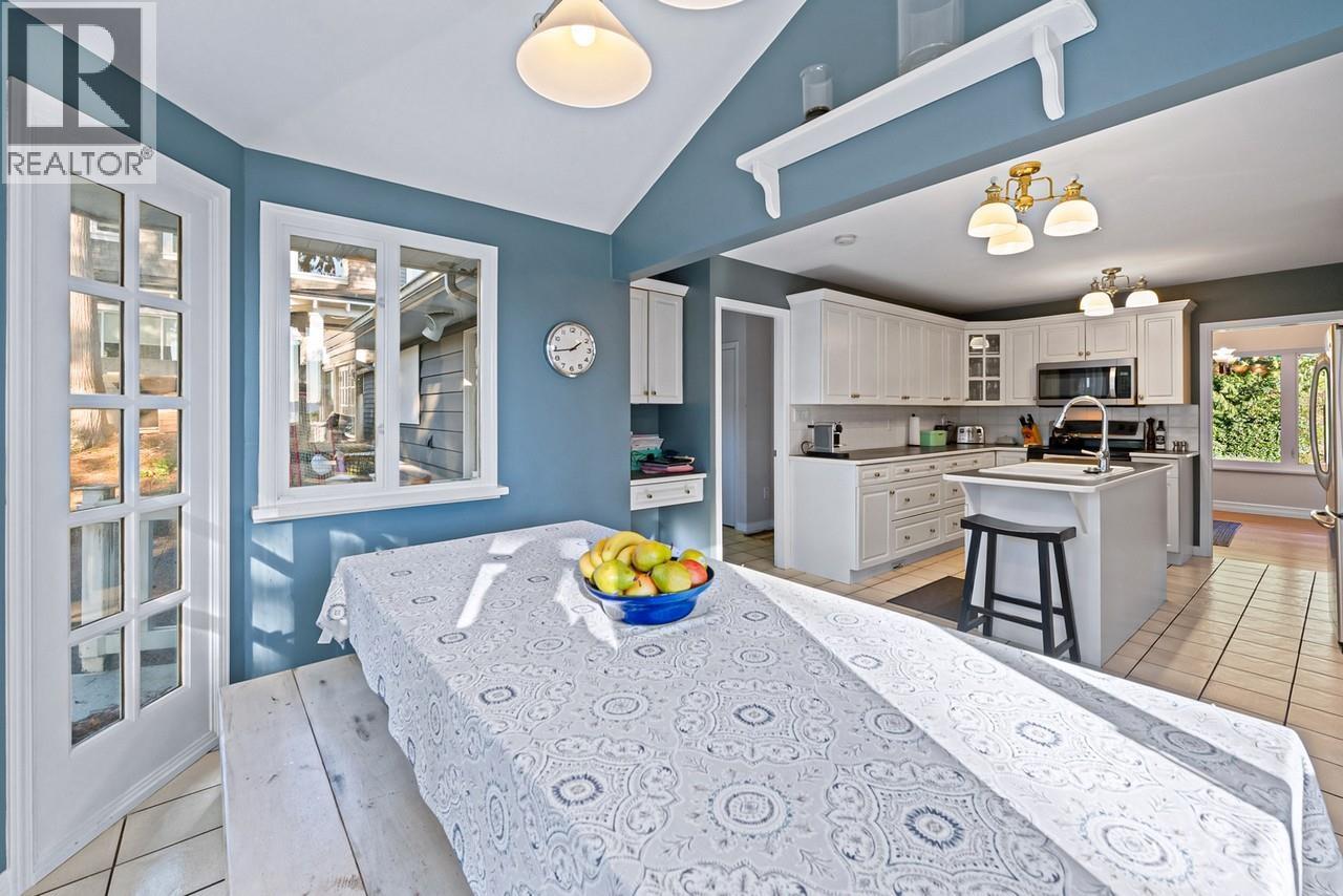 4032 Ripple Road, West Vancouver, British Columbia  V7V 3K9 - Photo 10 - R3057336