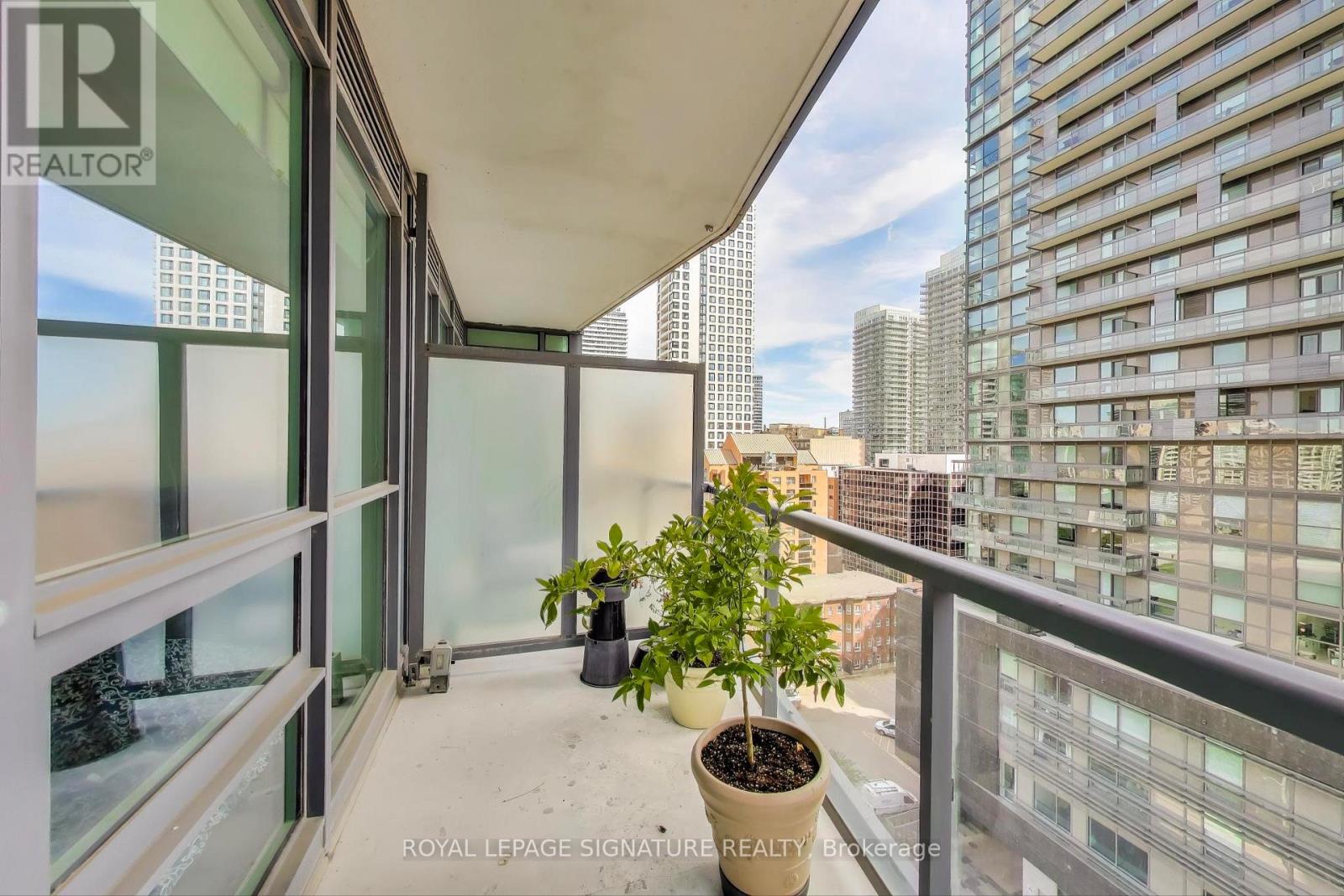 1101 - 30 Roehampton Avenue, Toronto, Ontario  M4P 1R2 - Photo 15 - C12467030