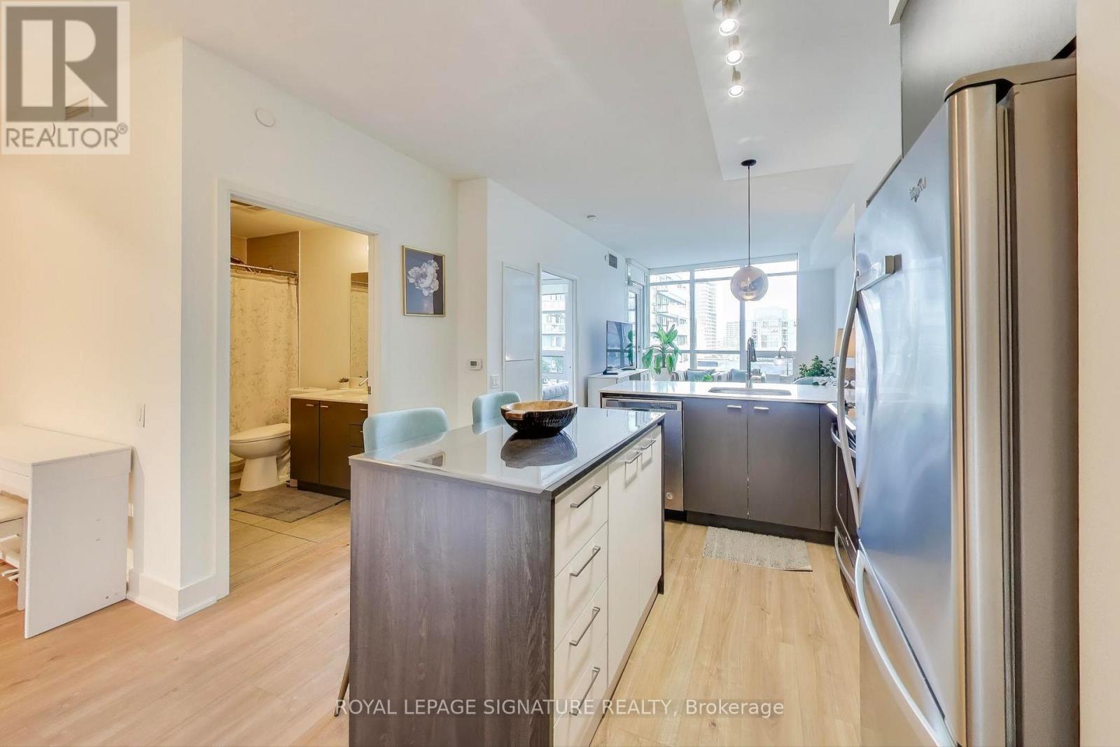 1101 - 30 Roehampton Avenue, Toronto, Ontario  M4P 1R2 - Photo 7 - C12467030