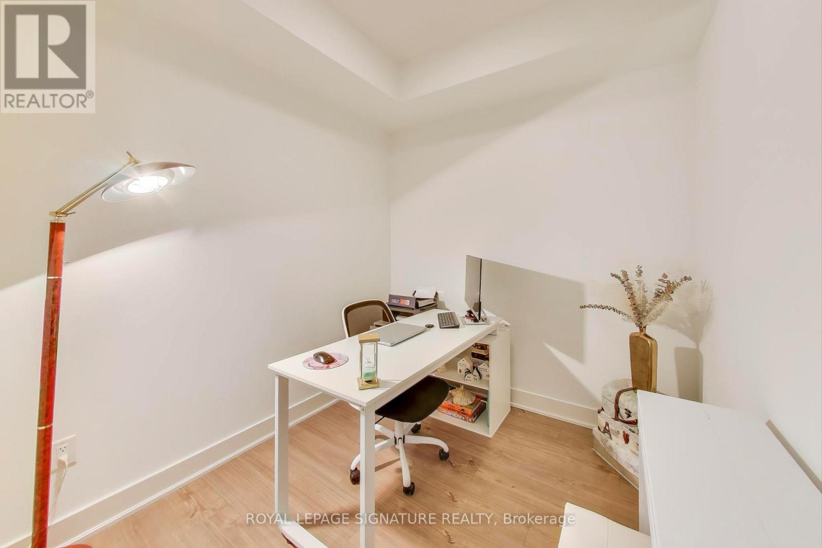 1101 - 30 Roehampton Avenue, Toronto, Ontario  M4P 1R2 - Photo 9 - C12467030
