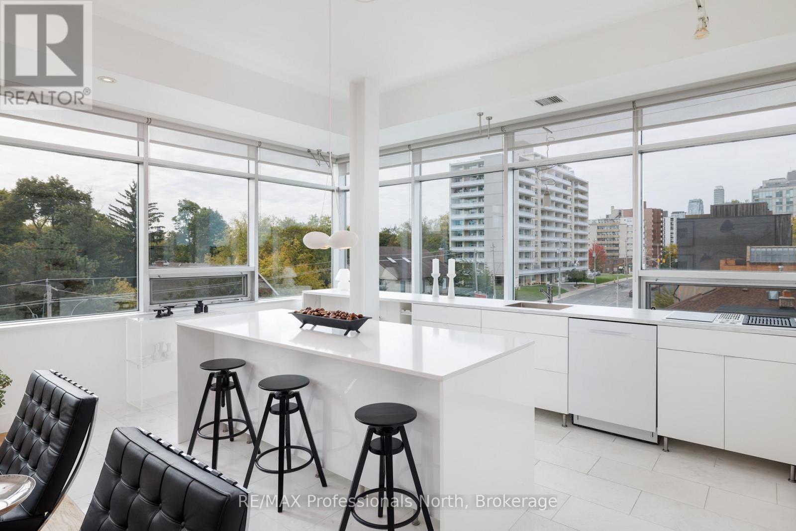 404 - 562 Eglinton Avenue E, Toronto (Mount Pleasant East), Ontario  M4P 1P1 - Photo 10 - C12467106