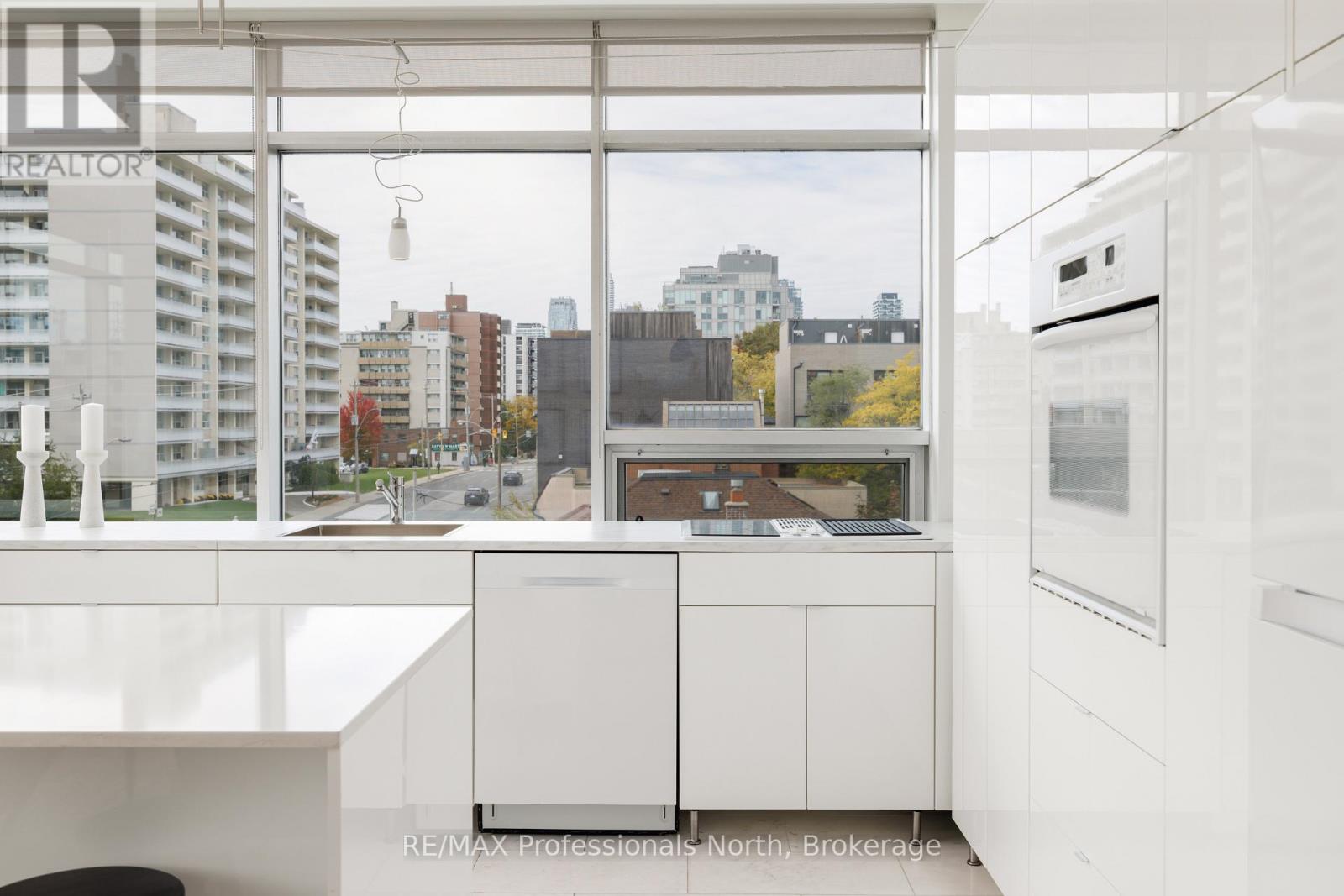 404 - 562 Eglinton Avenue E, Toronto (Mount Pleasant East), Ontario  M4P 1P1 - Photo 11 - C12467106