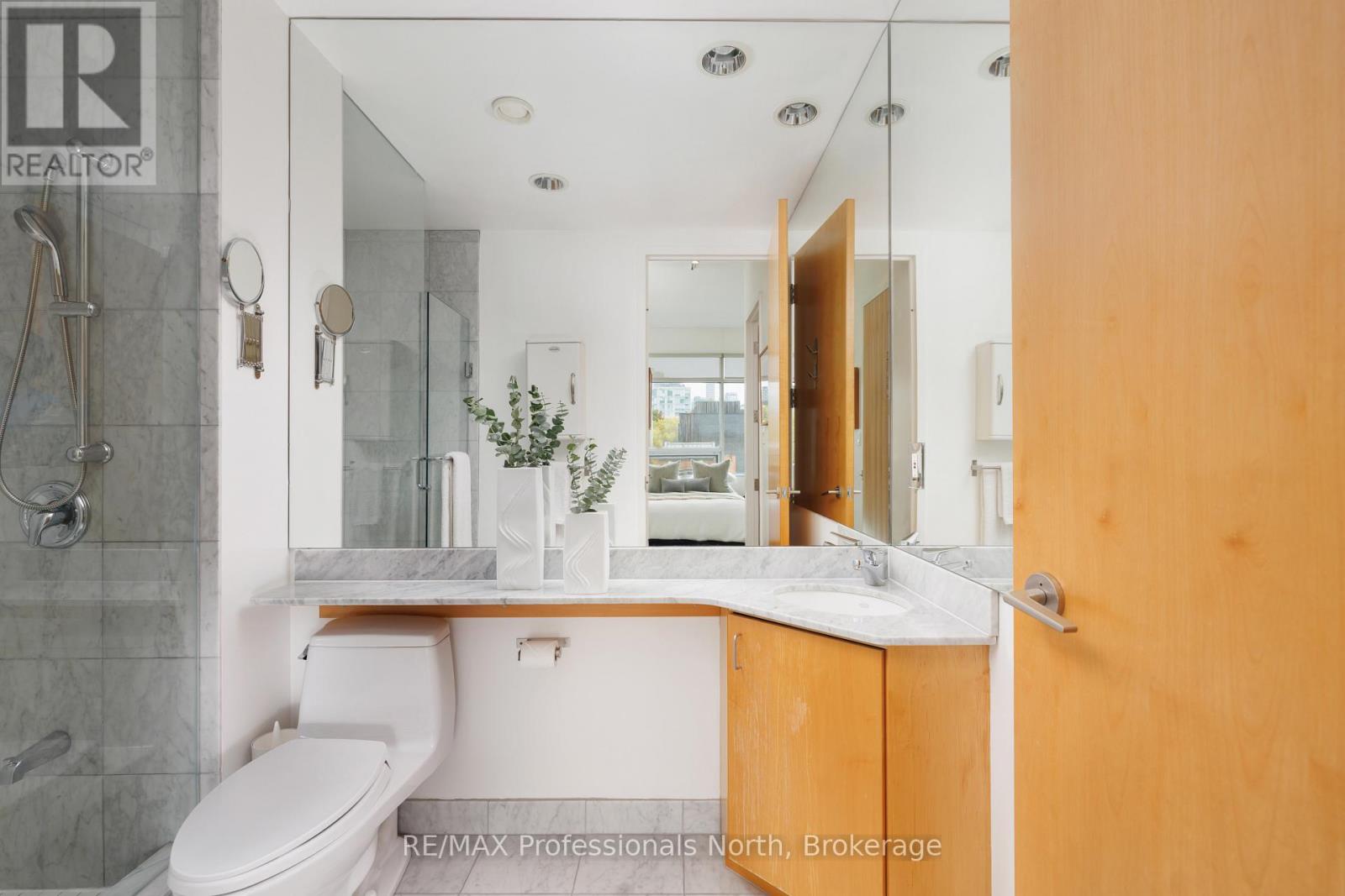 404 - 562 Eglinton Avenue E, Toronto (Mount Pleasant East), Ontario  M4P 1P1 - Photo 22 - C12467106
