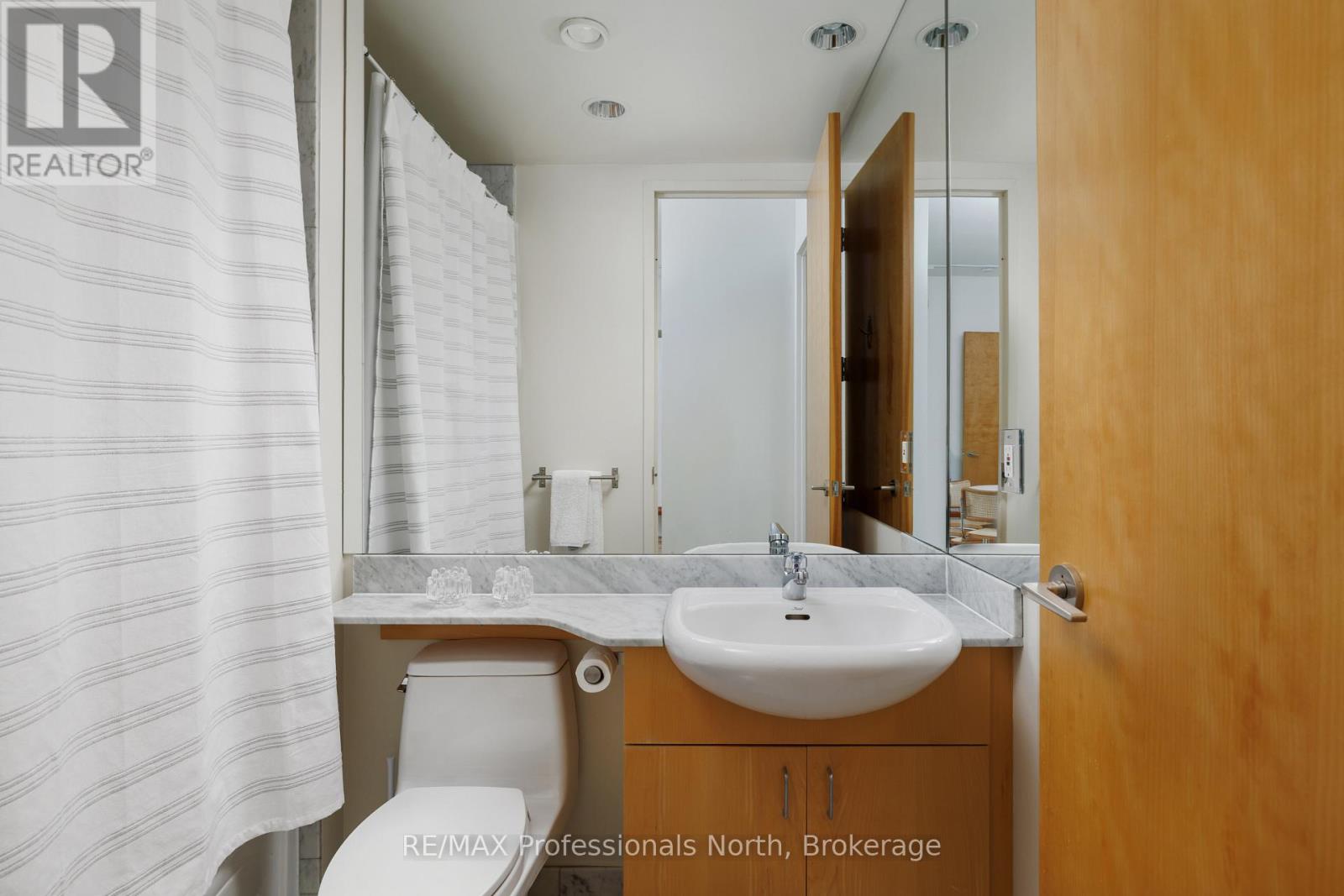 404 - 562 Eglinton Avenue E, Toronto (Mount Pleasant East), Ontario  M4P 1P1 - Photo 27 - C12467106