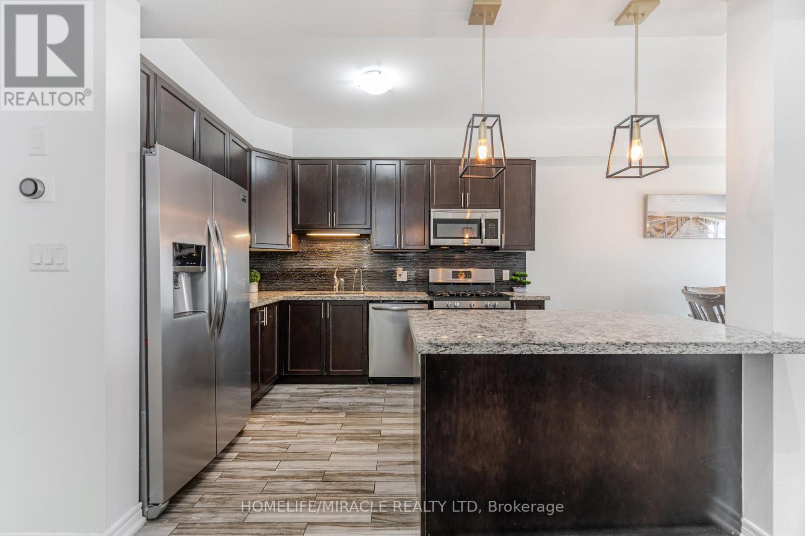 24 Kingsborough Drive, Hamilton, Ontario  L0R 1P0 - Photo 10 - X12465407