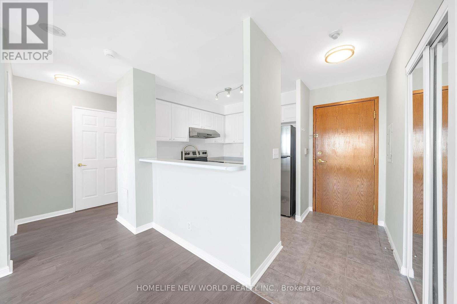 2510 - 11 Lee Centre Drive, Toronto, Ontario  M1H 3J5 - Photo 3 - E12467012