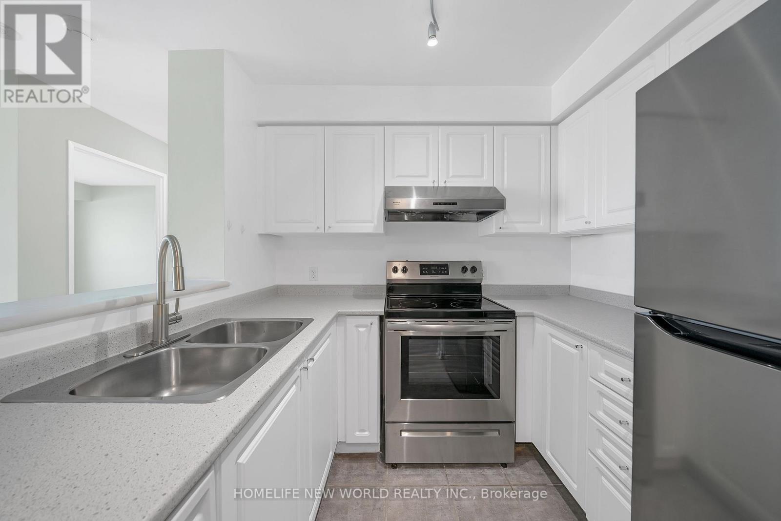 2510 - 11 Lee Centre Drive, Toronto, Ontario  M1H 3J5 - Photo 4 - E12467012