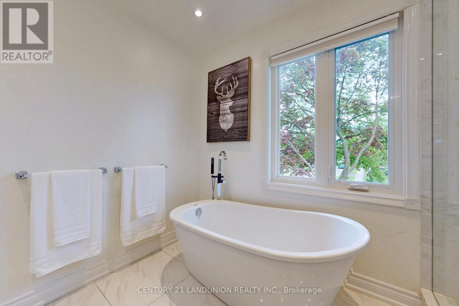 757 Huntingwood Drive, Toronto, Ontario  M1T 2L3 - Photo 15 - E12467042
