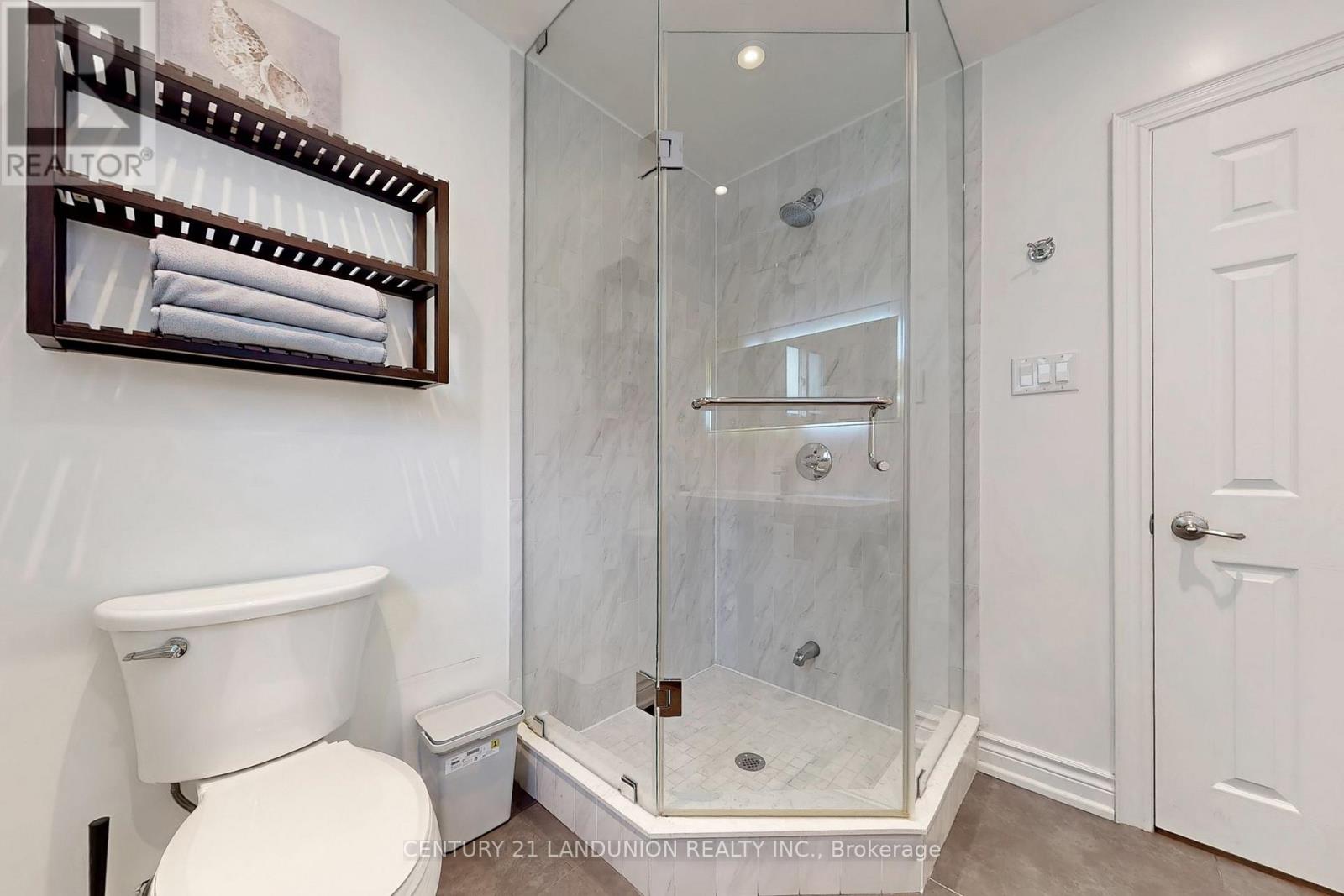 757 Huntingwood Drive, Toronto, Ontario  M1T 2L3 - Photo 19 - E12467042