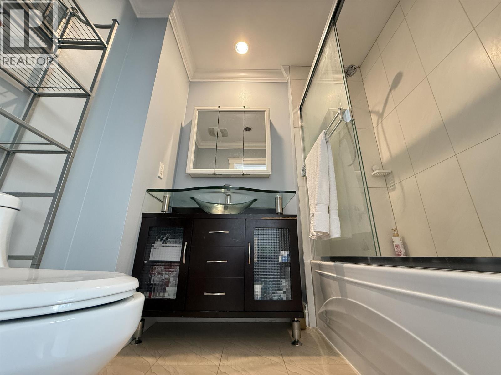 6722 Kneale Place, Burnaby, British Columbia  V5B 2Z2 - Photo 16 - R3059138