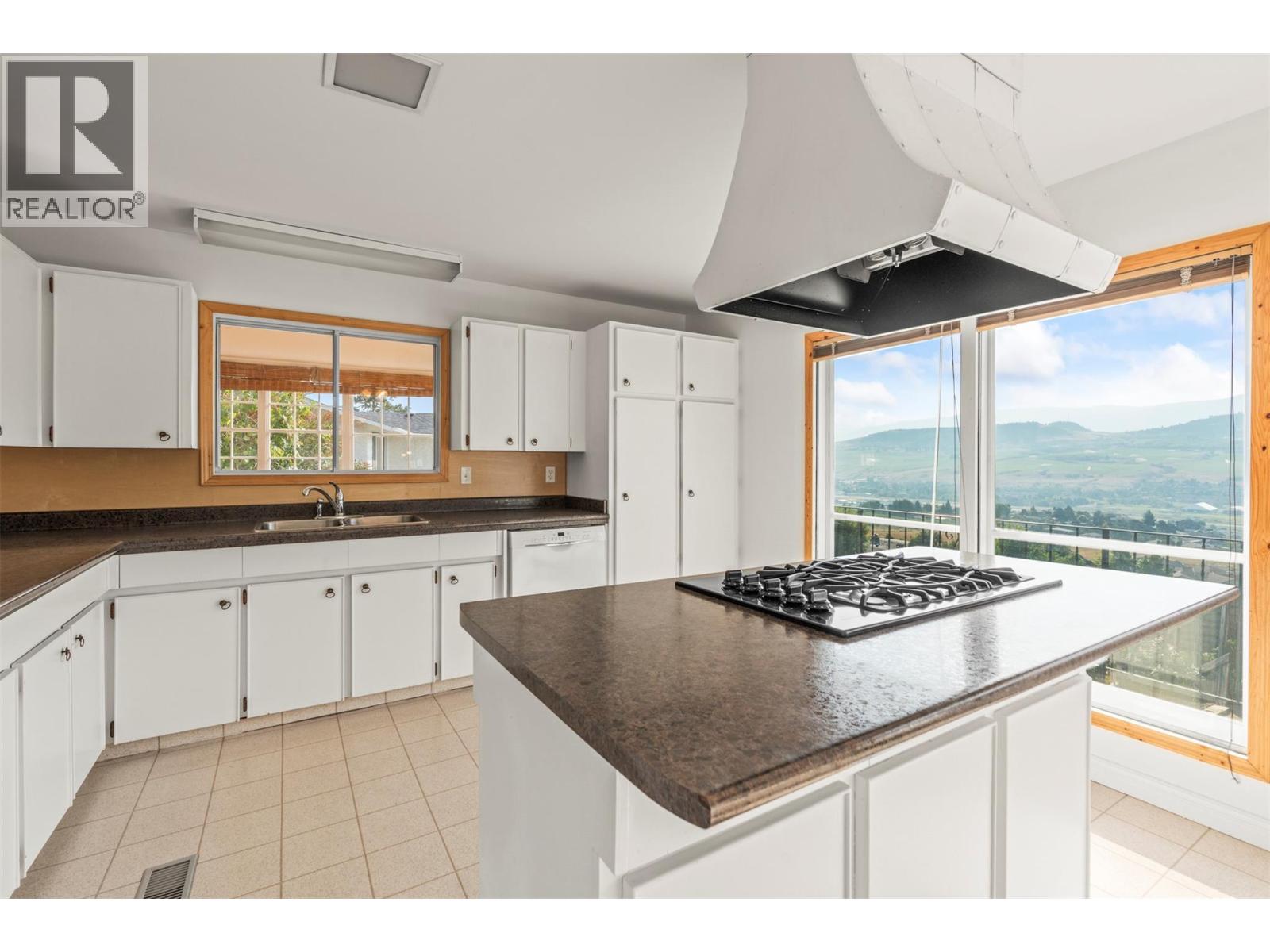7061 Appaloosa Way, Vernon, British Columbia  V1H 1B9 - Photo 26 - 10366079