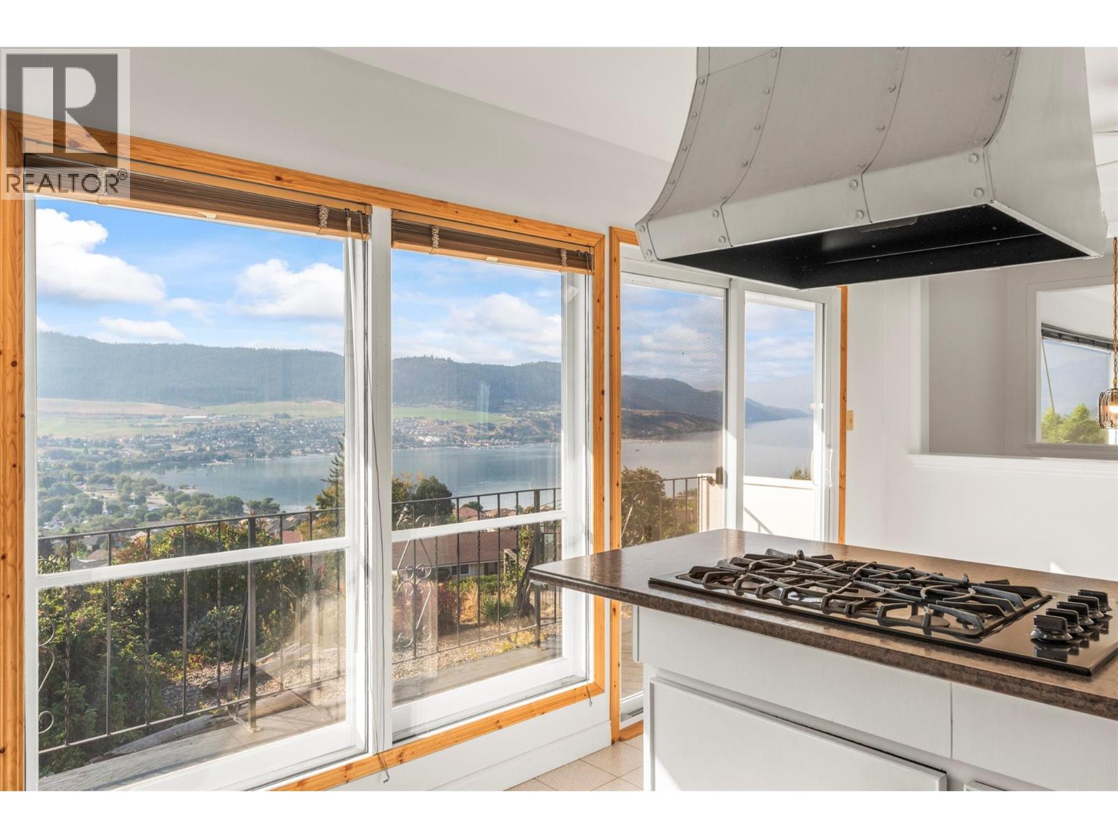 7061 Appaloosa Way, Vernon, British Columbia  V1H 1B9 - Photo 28 - 10366079