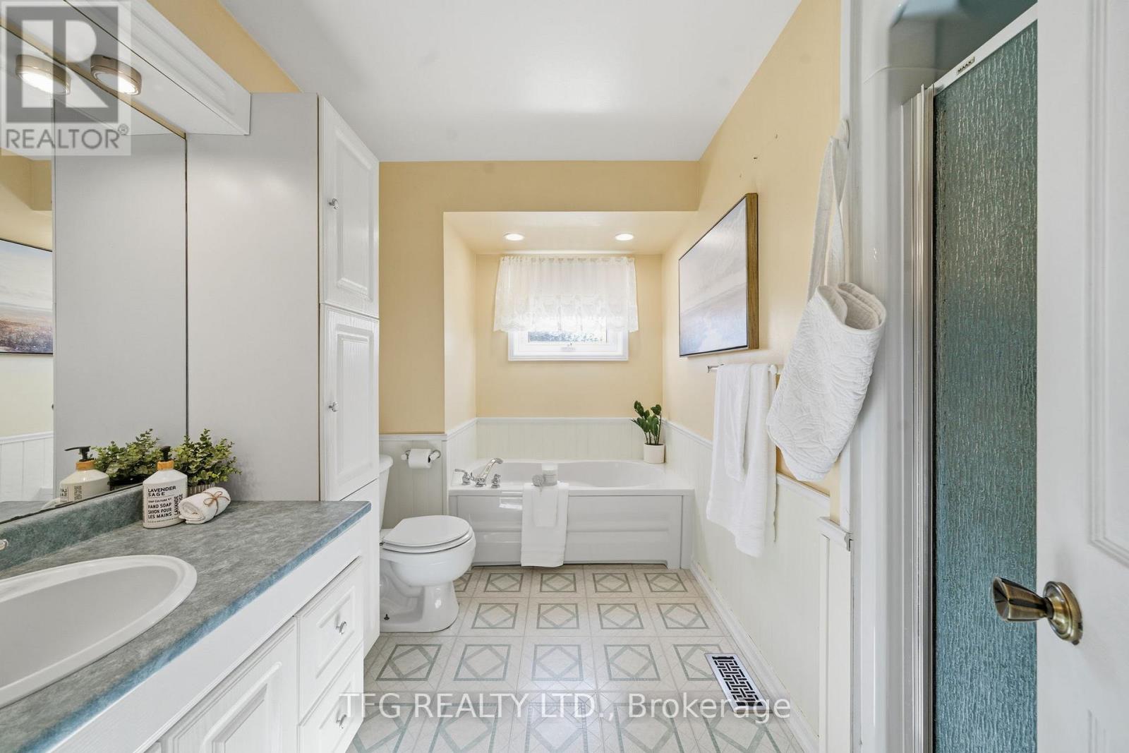 705 Carlisle Street, Cobourg, Ontario  K9A 5E4 - Photo 23 - X12467083