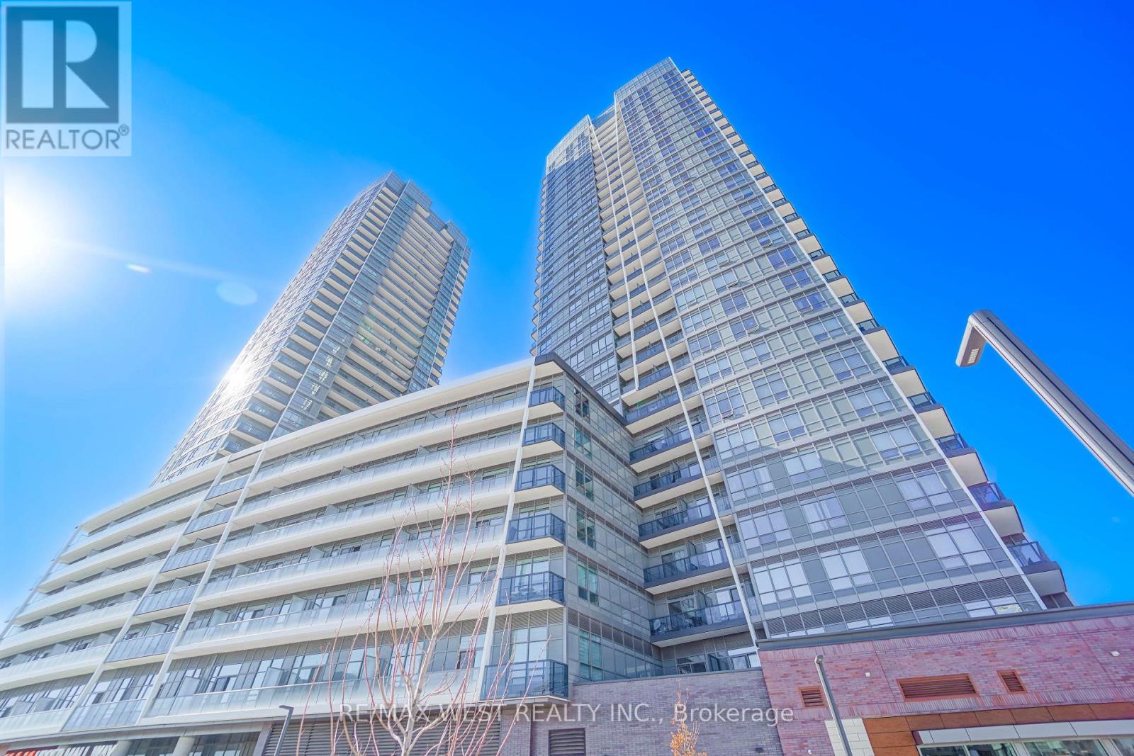 1101 - 50 UPPER MALL WAY, Vaughan, Ontario