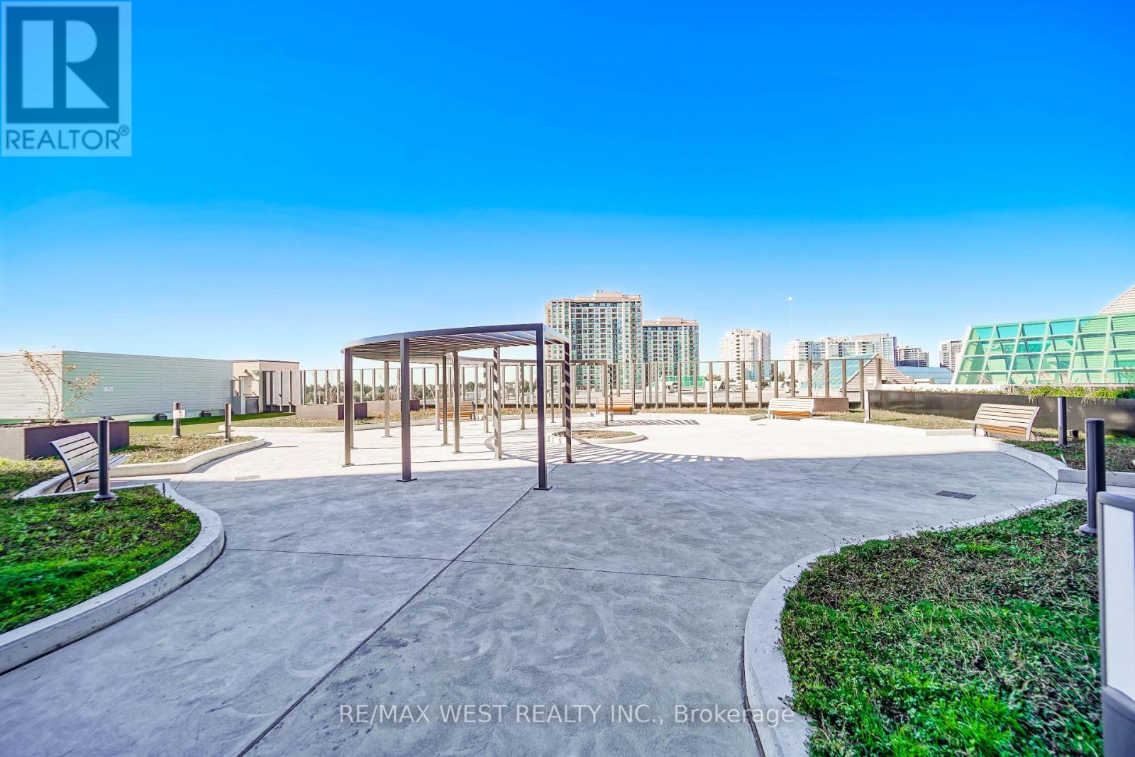 1101 - 50 Upper Mall Way, Vaughan, Ontario  L4J 0L8 - Photo 12 - N12467017