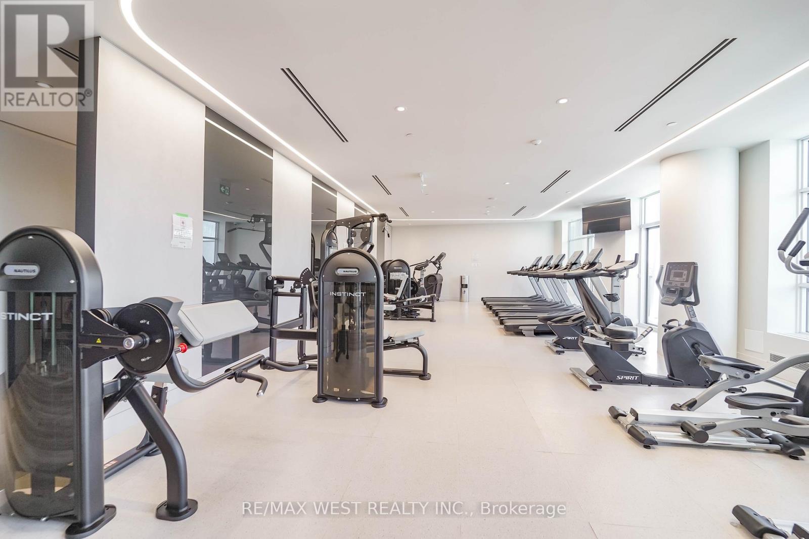 1101 - 50 Upper Mall Way, Vaughan, Ontario  L4J 0L8 - Photo 9 - N12467017