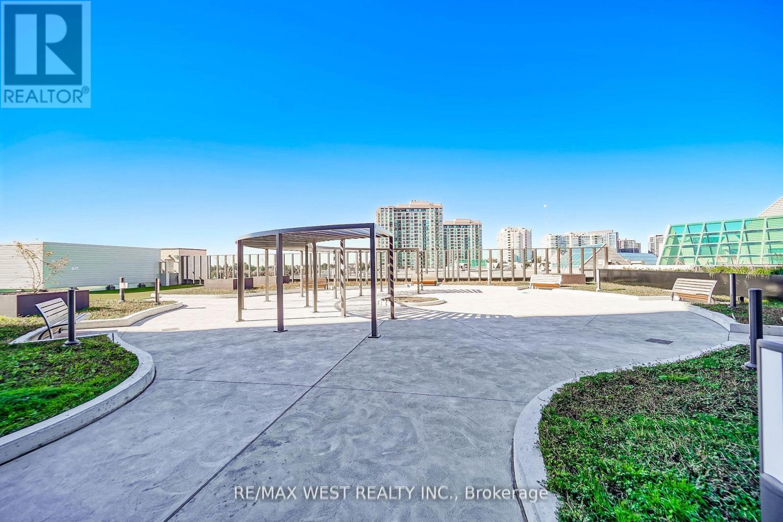 1101 - 50 Upper Mall Way, Vaughan, Ontario  L4J 0L8 - Photo 12 - N12467019