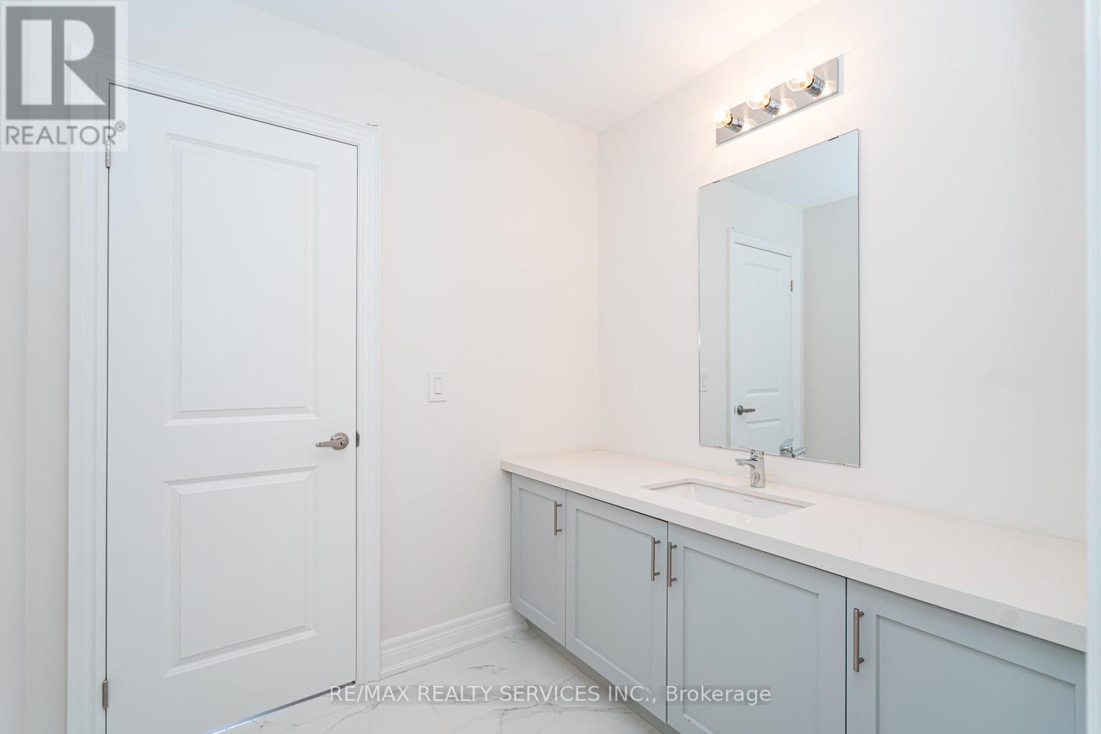 52 Plank Road, Bradford West Gwillimbury, Ontario  L3Z 4N3 - Photo 38 - N12467027