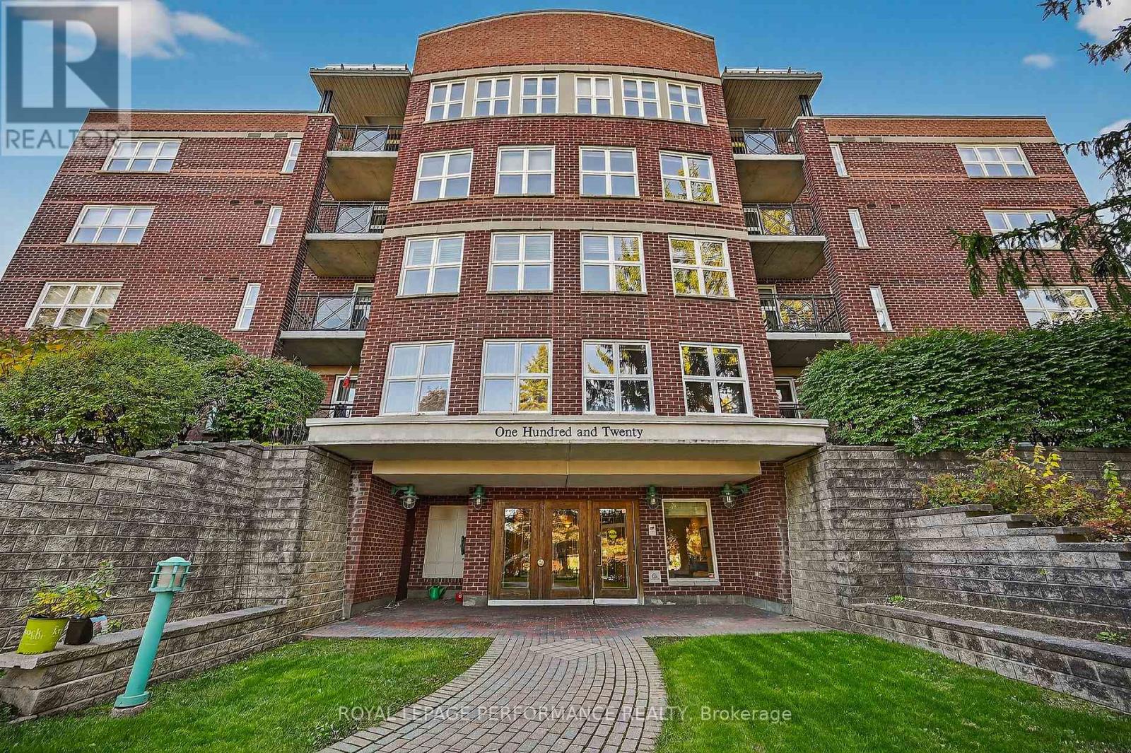 203 - 120 DARLINGTON PRIVATE, Ottawa, Ontario