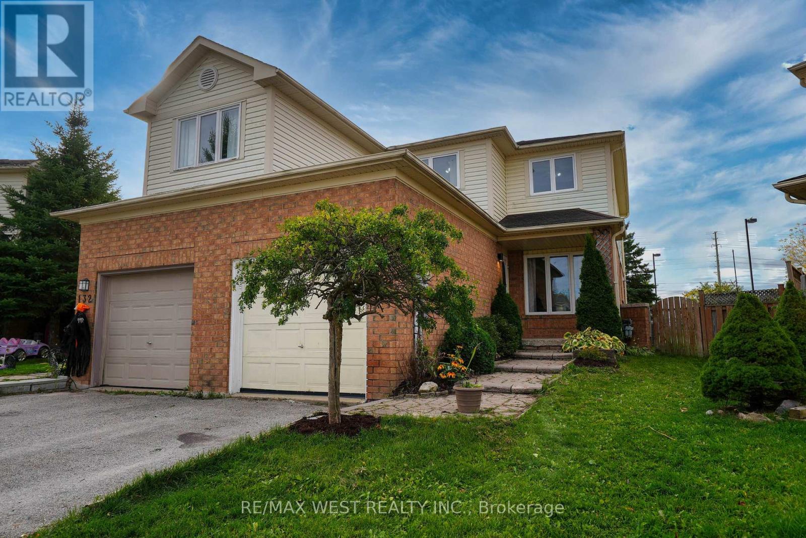 130 PICKETT CRESCENT, Barrie, Ontario