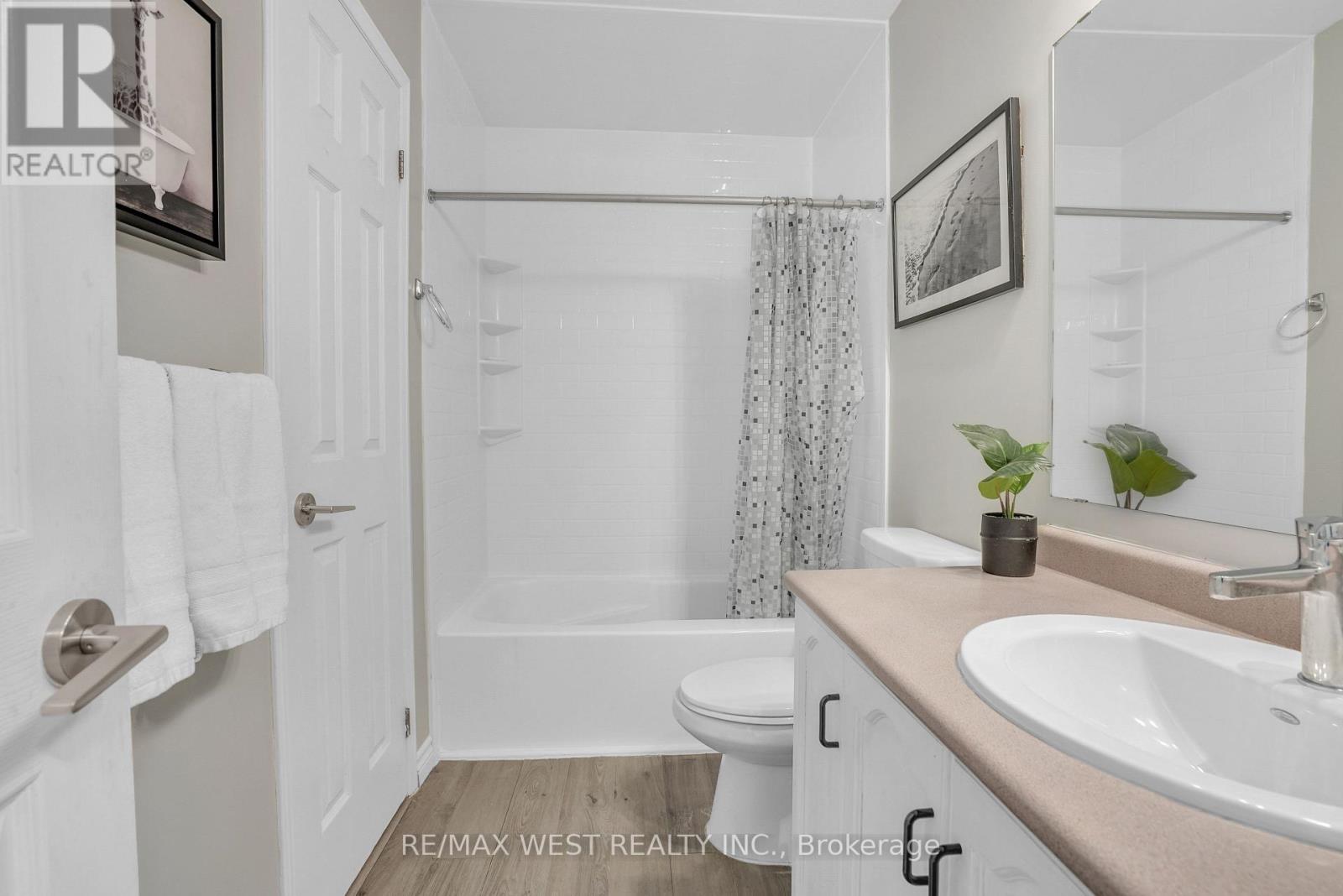 130 Pickett Crescent, Barrie, Ontario  L4N 8B9 - Photo 7 - S12467016