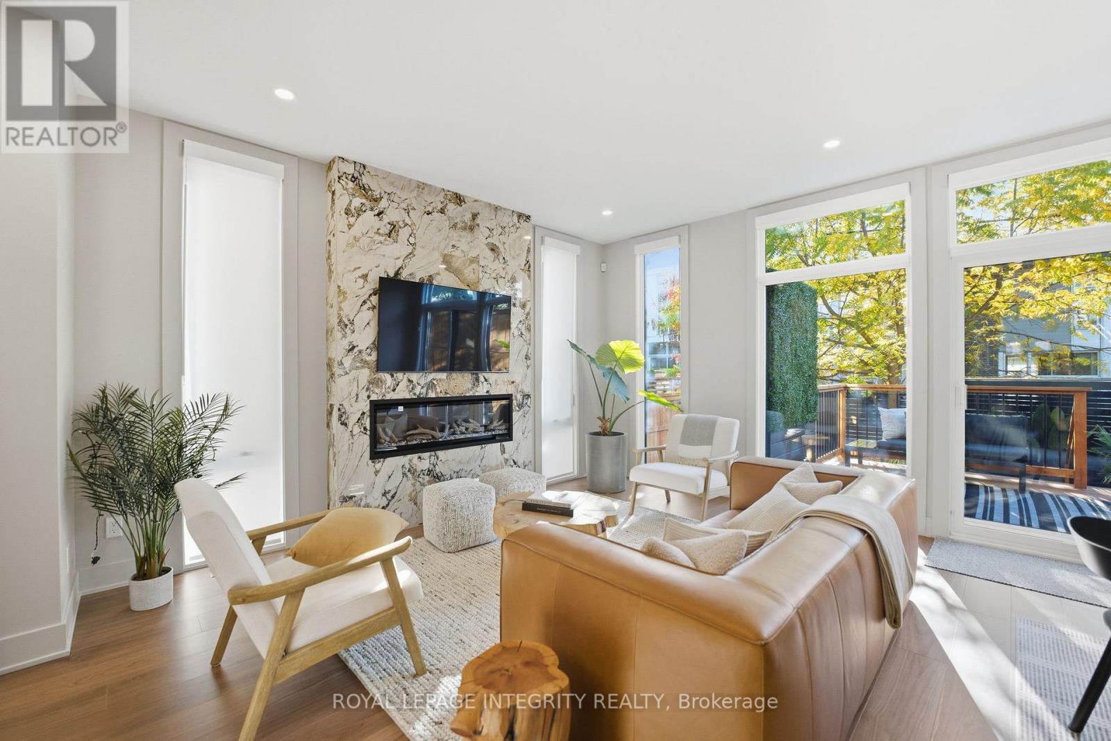 B - 574 Edison Avenue, Ottawa, Ontario  K2A 1V4 - Photo 15 - X12467087