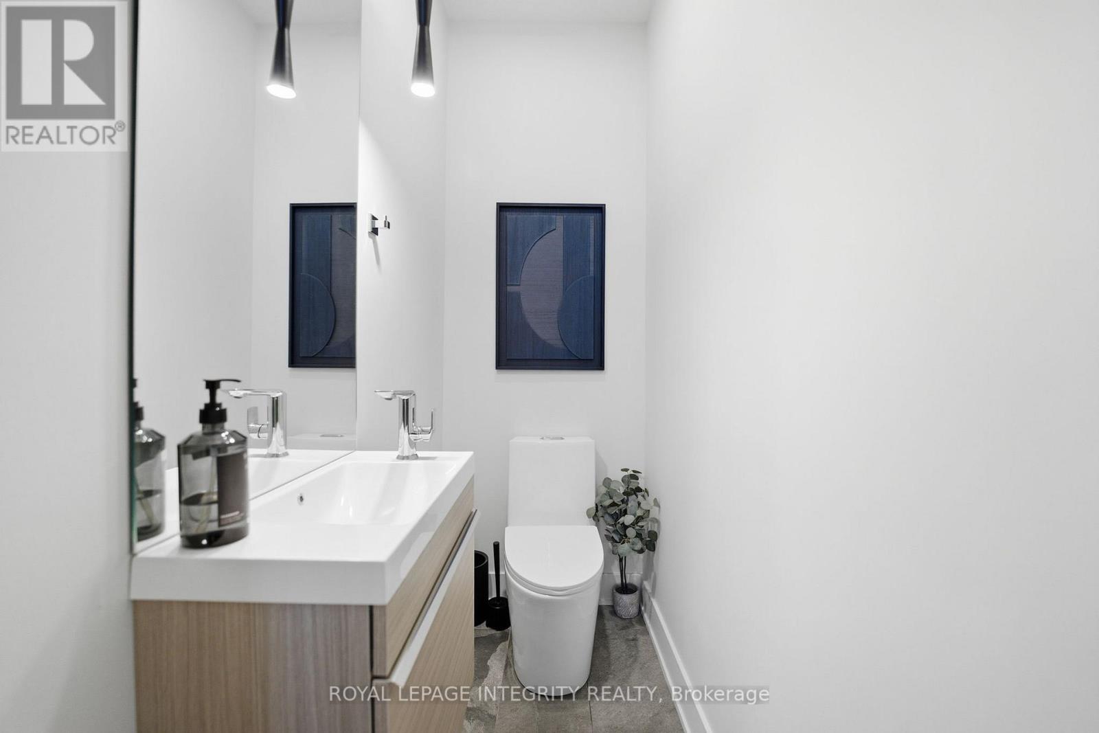 B - 574 Edison Avenue, Ottawa, Ontario  K2A 1V4 - Photo 22 - X12467087