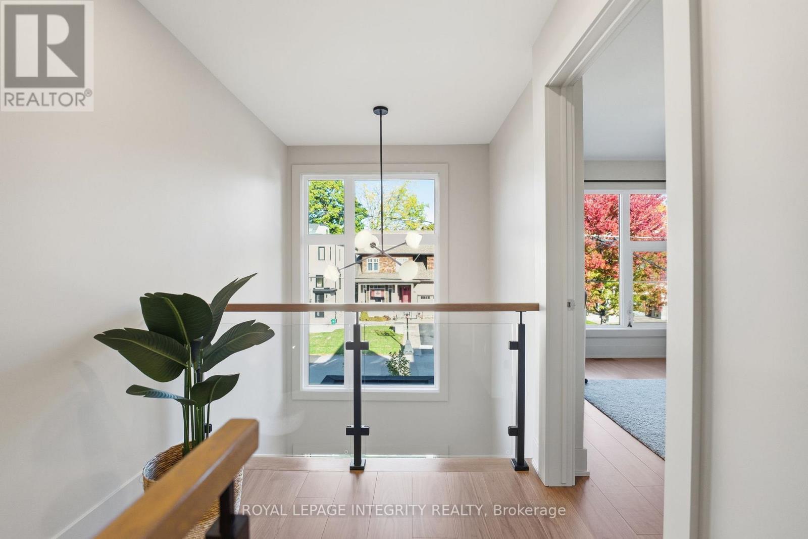 B - 574 Edison Avenue, Ottawa, Ontario  K2A 1V4 - Photo 24 - X12467087