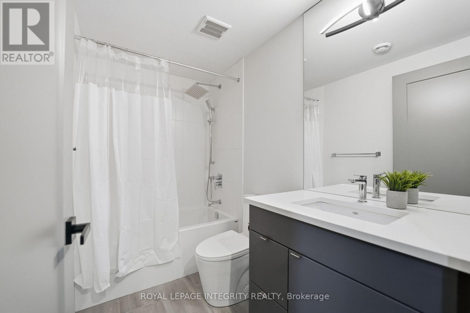 B - 574 Edison Avenue, Ottawa, Ontario  K2A 1V4 - Photo 36 - X12467087