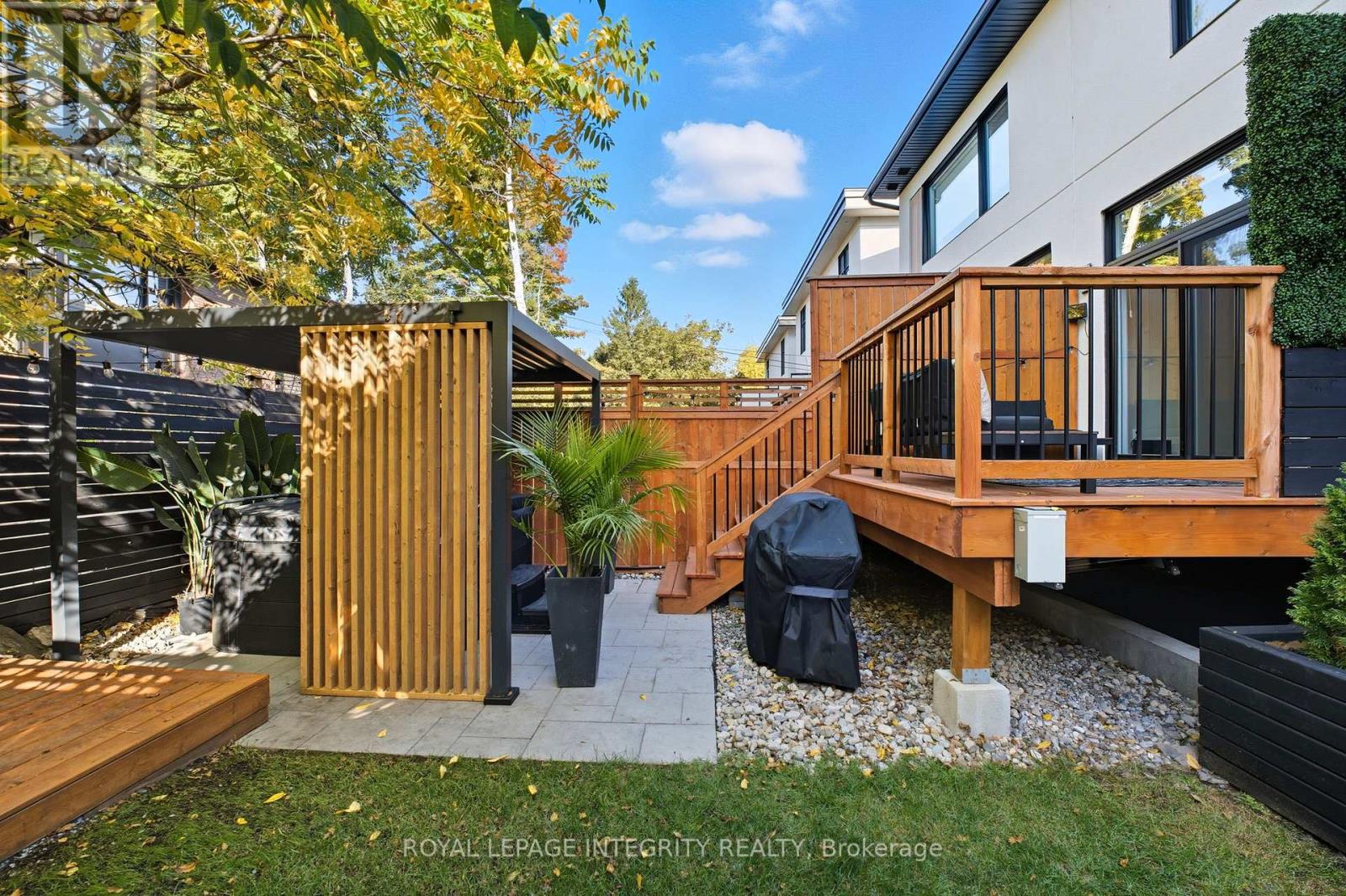 B - 574 Edison Avenue, Ottawa, Ontario  K2A 1V4 - Photo 40 - X12467087