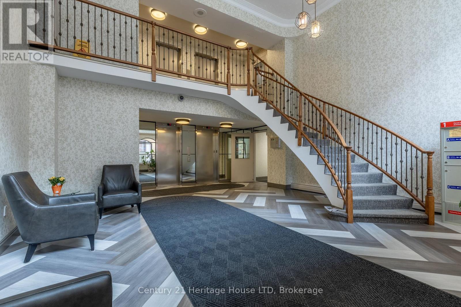 904 - 359 Geneva Street, St. Catharines, Ontario  L2N 2G5 - Photo 5 - X12467090