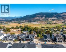 421 Morningview Drive, coldstream, British Columbia