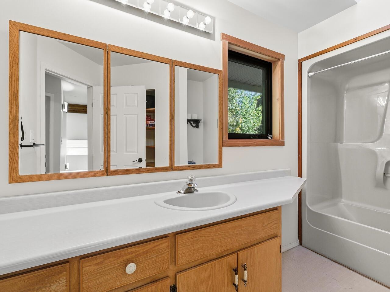 19823 40a Avenue, Langley, British Columbia  V3A 2Y3 - Photo 18 - R3058922