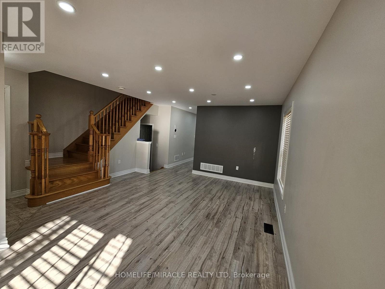 27 Pantano Place, Brampton, Ontario  L6X 0N6 - Photo 13 - W12467034