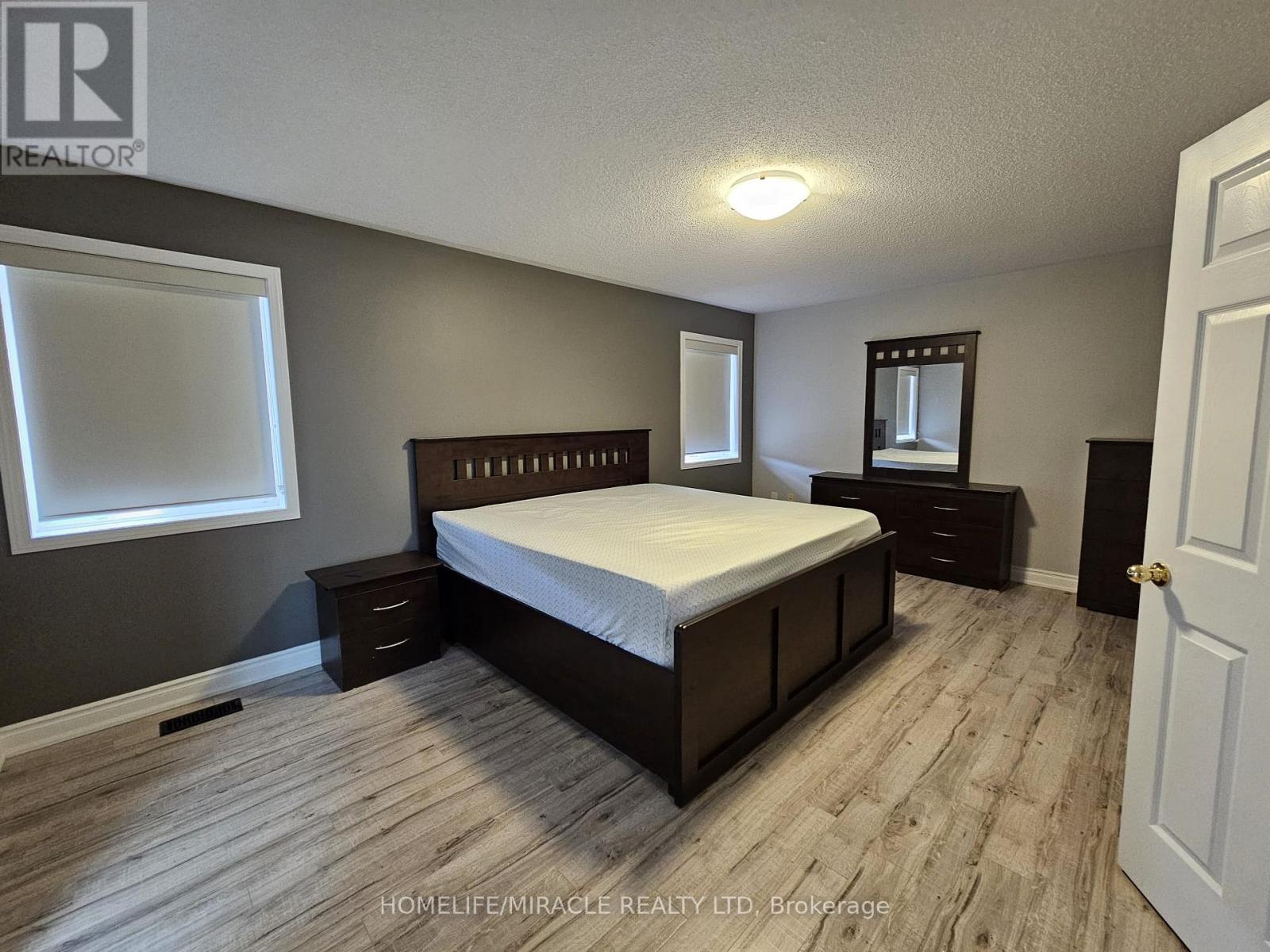 27 Pantano Place, Brampton, Ontario  L6X 0N6 - Photo 24 - W12467034