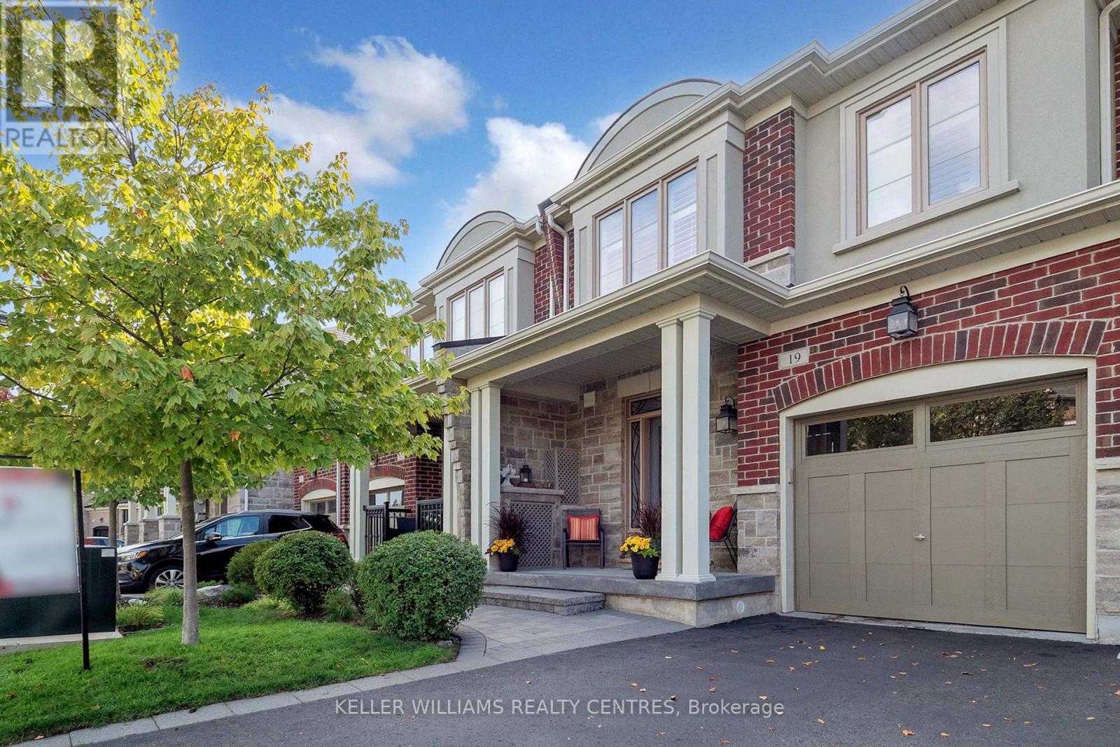 19 DIAMOND LEAF LANE, Halton Hills, Ontario