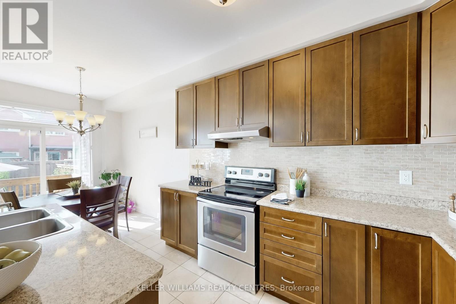 19 Diamond Leaf Lane, Halton Hills, Ontario  L7G 0G7 - Photo 19 - W12467044