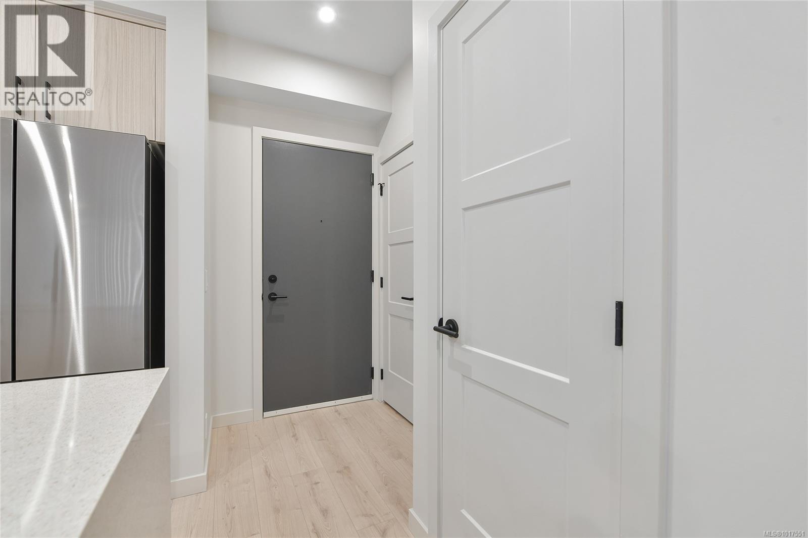 308 947 Whirlaway Cres, Langford, British Columbia V9B 6W6 - Photo 8 - 1017551