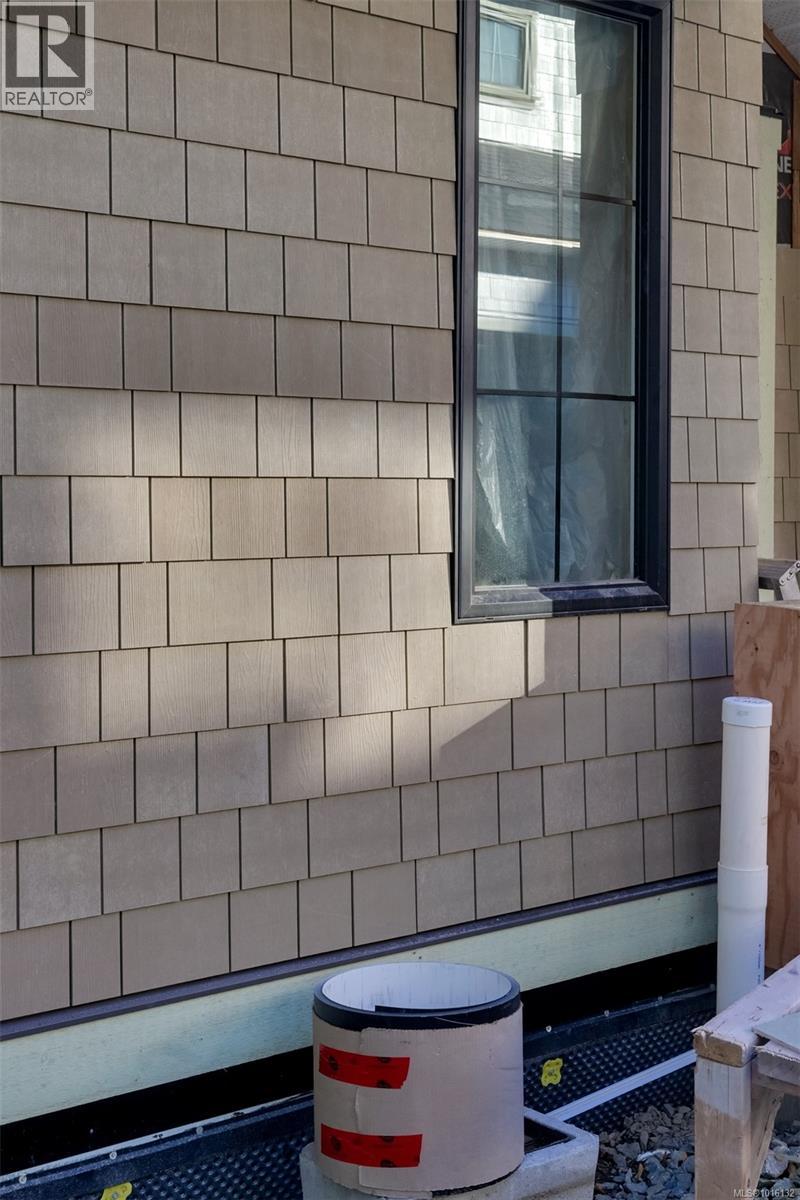 2 5032 Wesley Rd, Saanich, British Columbia  V8Y 1Z4 - Photo 14 - 1016132