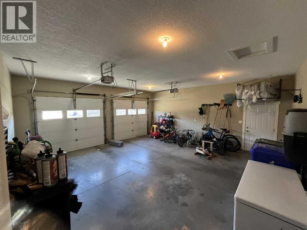 1008 6 Street, Barnwell, Alberta  T0K 0B0 - Photo 12 - A2264833