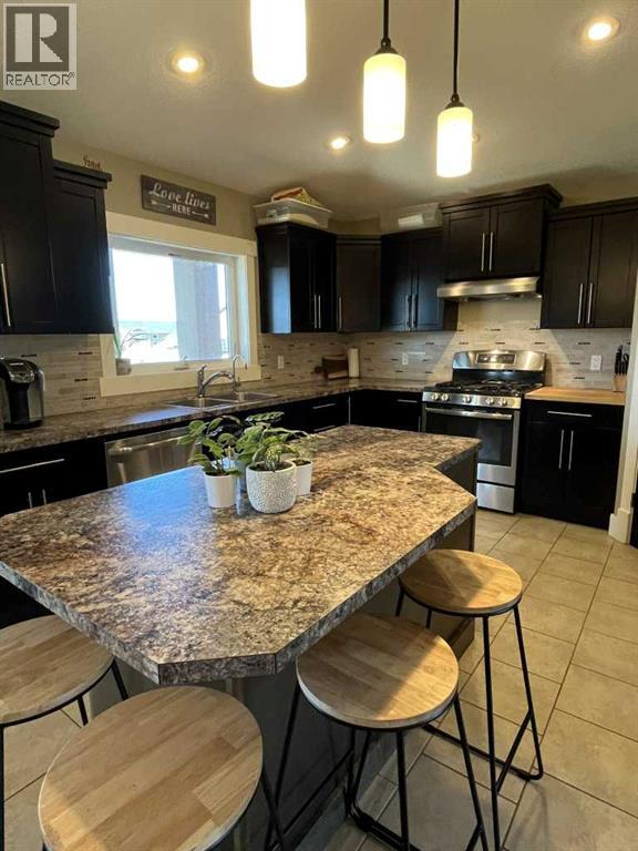 1008 6 Street, Barnwell, Alberta  T0K 0B0 - Photo 22 - A2264833